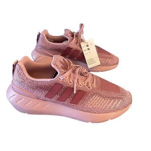 Adidas Swift Run shoes size 9.5 women’s purple mauve Running Athletic‎ shoes